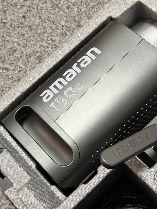 Amaran 150c RGB lampa
