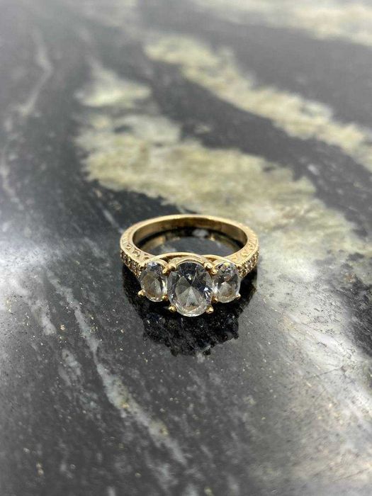 Złoty pierścionek z cyrkoniami 14k 4,32g