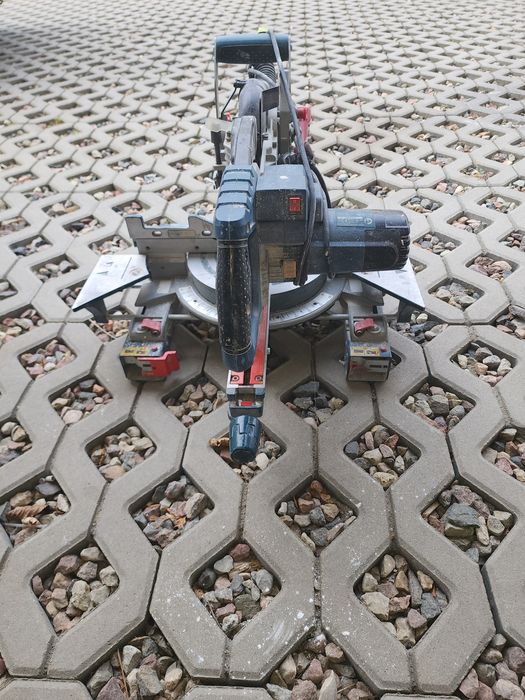 Ukośnica bosch GCM-8 SJL