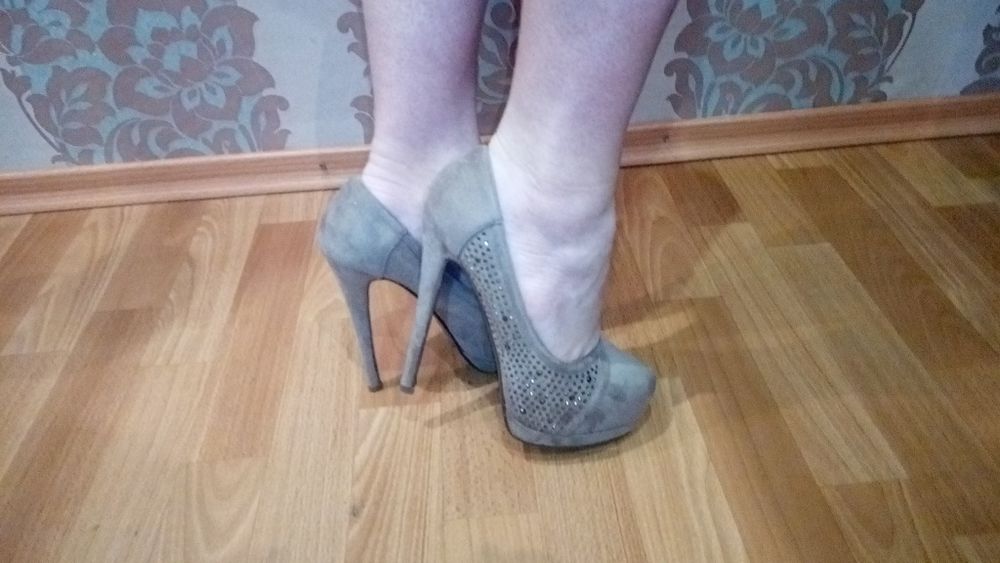 Шикарные туфельки 37 размера