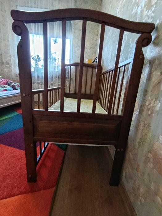 Ліжко колиска кроватка дитяча з маятником