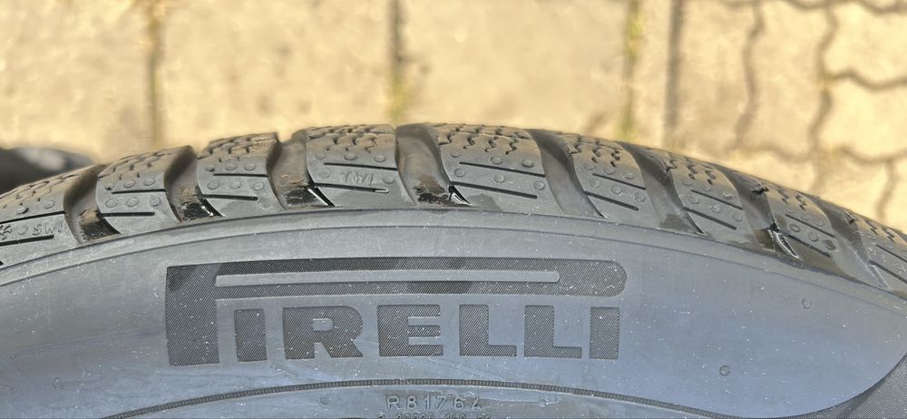 47 Opony Zimowe Pirelli 235/50/19 Bardzo Ładne