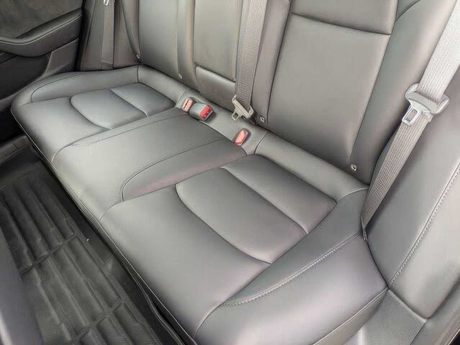 Tesla Model 3      2023