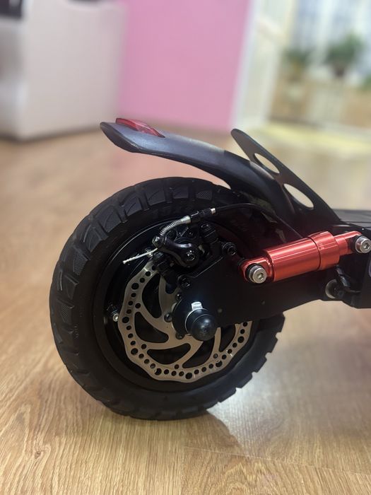 Електросамокат в ідкальному стані iScooter ix3