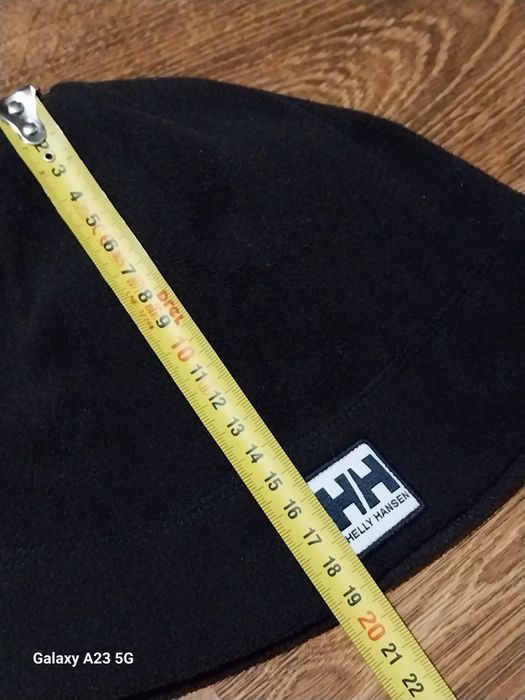 Helly Hansen czarna  czapka z polaru