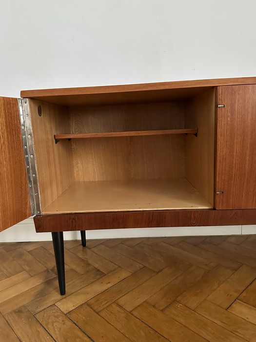 Komoda vintage PO RENOWACJI, lata 70-te, Super minimalistyczny design. PRL style.