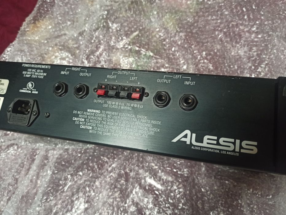 Підсилювач, студійний  Alesis RA 100