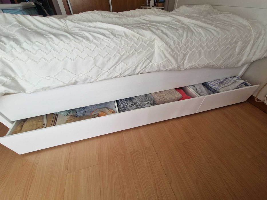 Cama HEMNES 140×200 + gavetas de arrumação