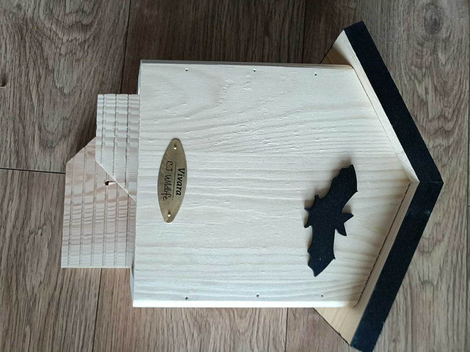 Domek budka dla  nietoperzy drewniana nowa