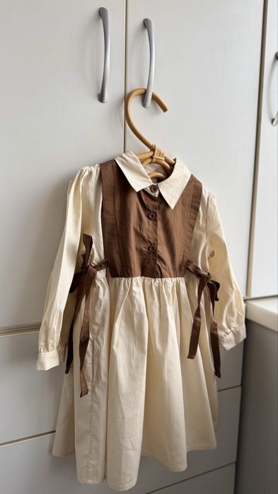 Дитяча беж сукня