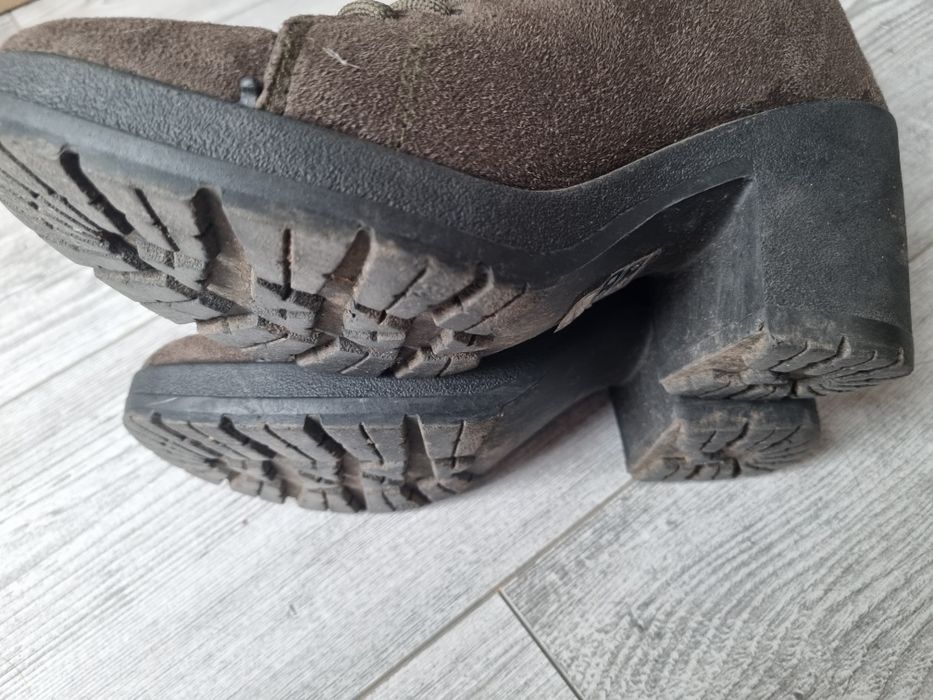 BOTKI jesienne koturny r.38 sinsay kolor ciemny khaki/ ciemna oliwka/