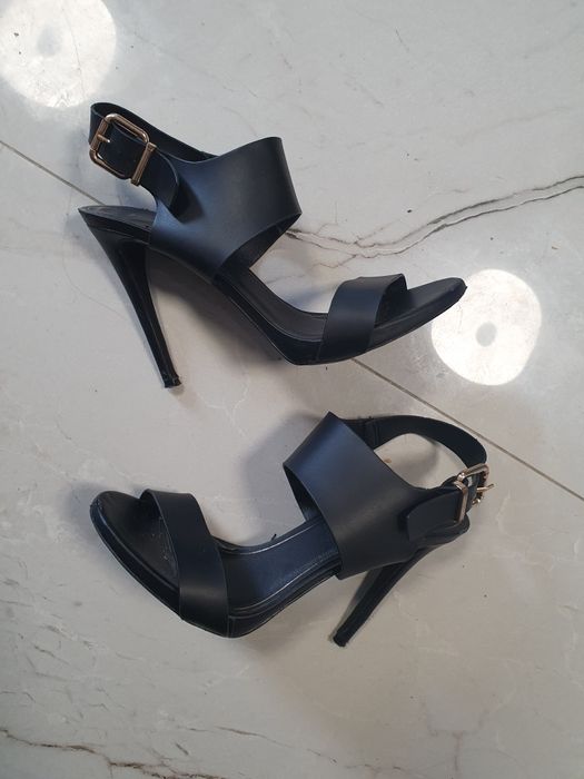 Buty na obcasie 38