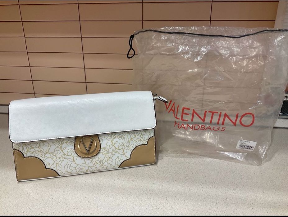 Гарна, стильна сумочка