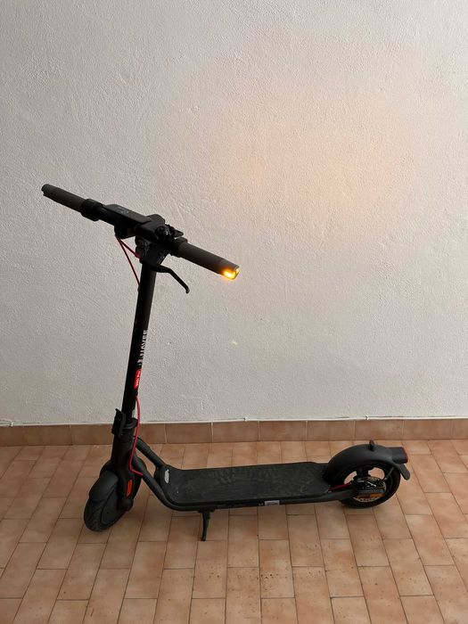 Trotinete Elétrica NAVEE V40i Pro