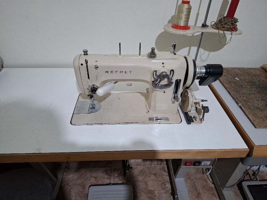 Maquina de costura Zig-Zag