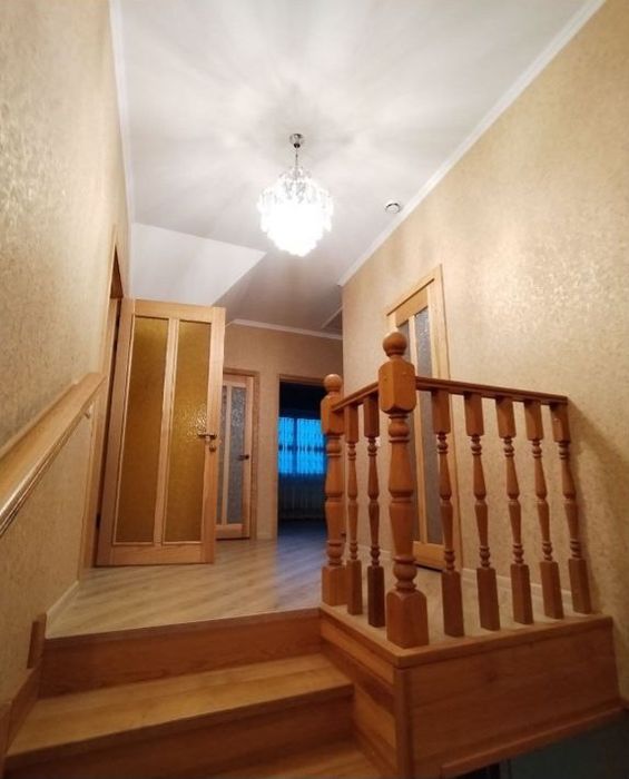 Продам двухэтажный дом в селе Бездрик