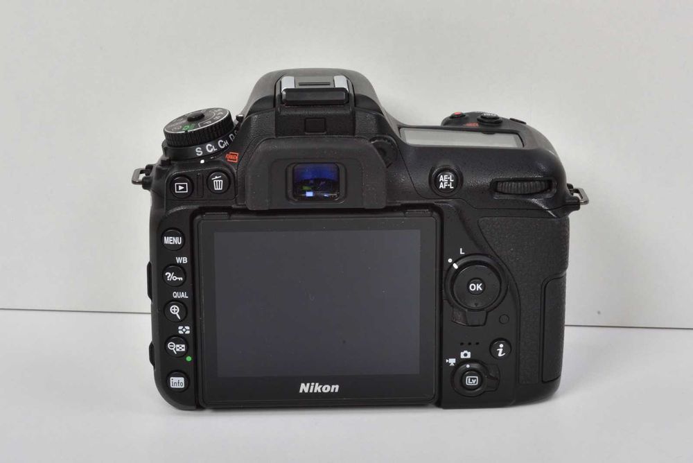 NIKON D7500 wykonał 9.718 zdjęć JAK NOWY