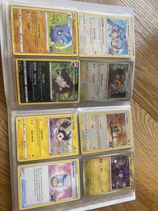 Zestaw kart Pokemon