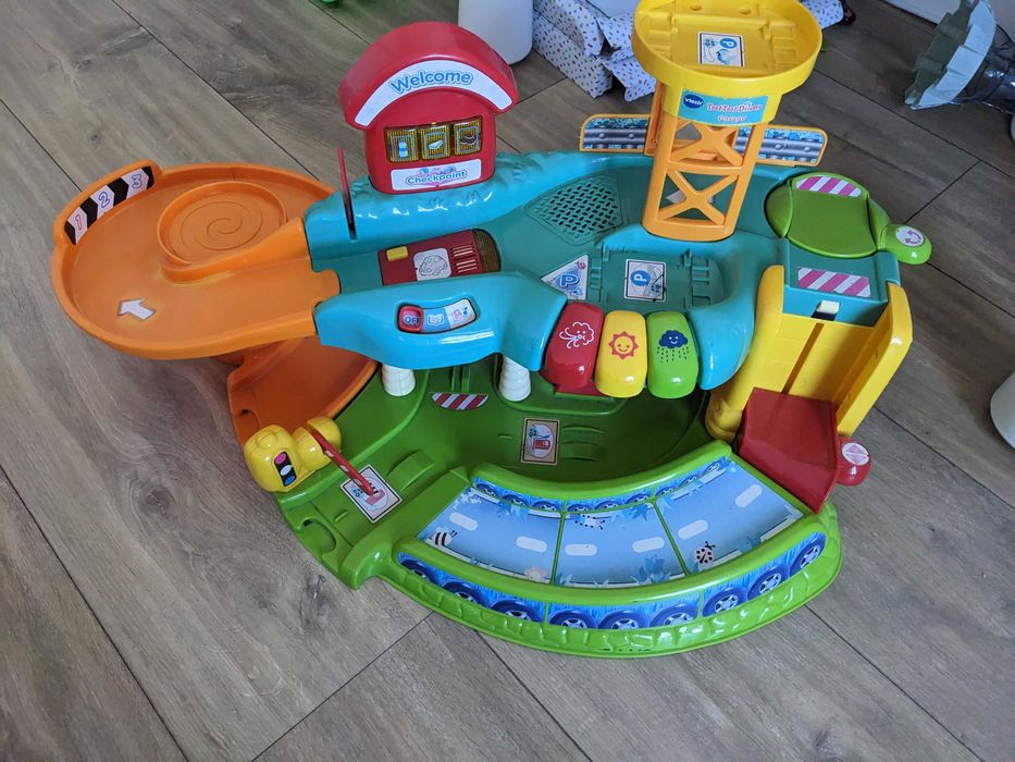 Vtech tut tut autka kilka zestawów