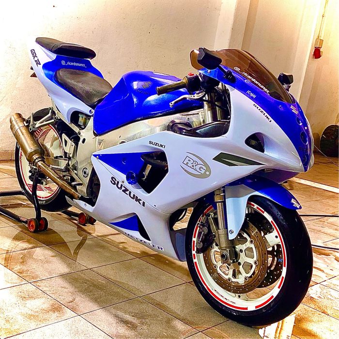 gsxr srad vendo ou troco por mota equivalente (ler descricao sff)