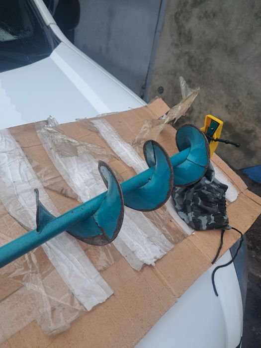 Продам ледобур Барнаульский