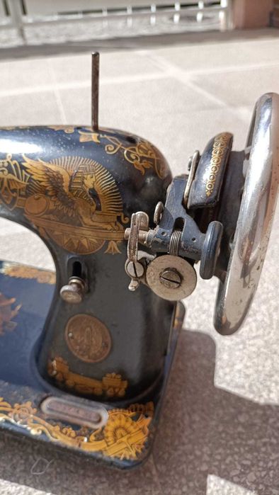 Máquina de costura Singer antiga (cabeça)