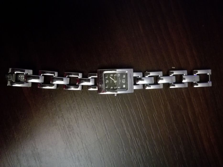 Piękny srebrny damski zegarek