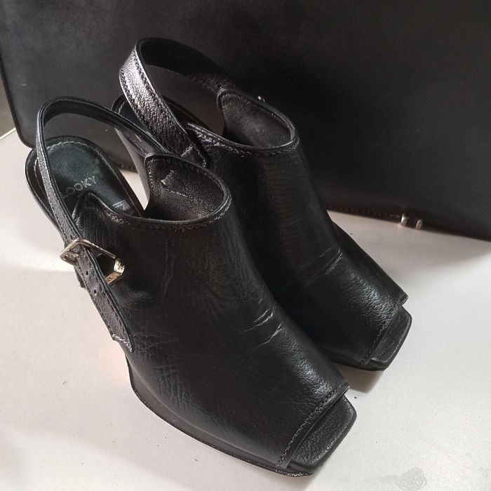 Mules de Salto Alto LOOKY em Pele Genuína Preta (Tamanho 37)