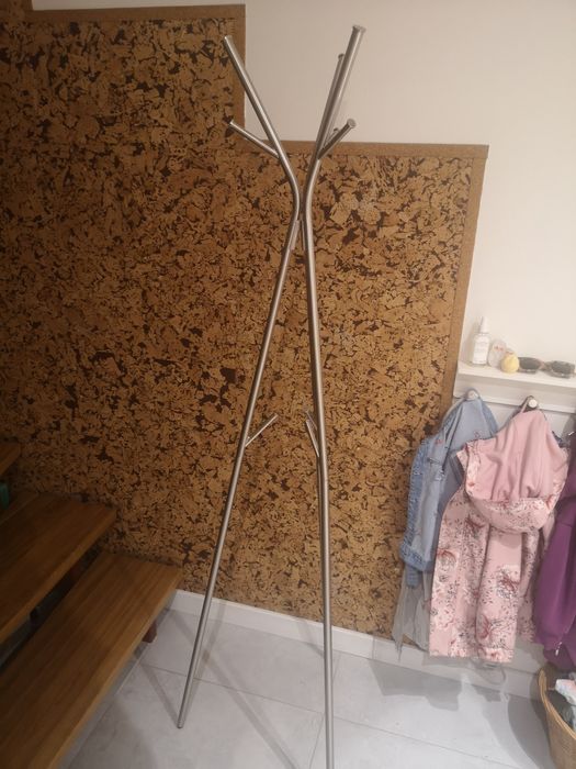 Wieszak stojący IKEA – stal szczotkowana / nowoczesny design