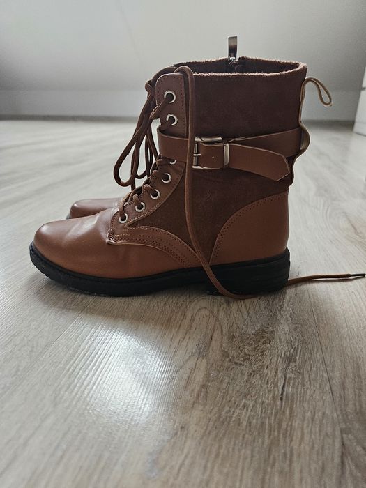 Buty botki damskie brązowe wiązane r. 38