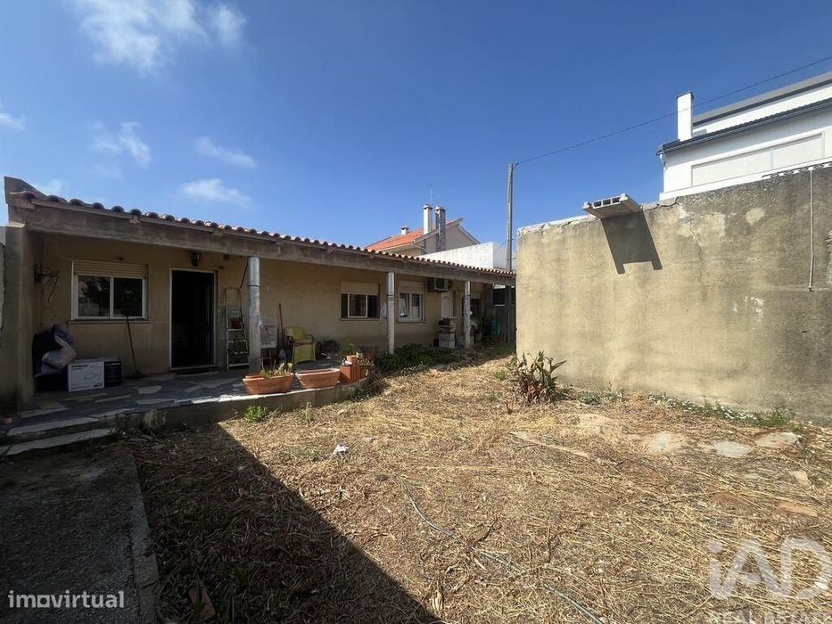 Casa / Villa T2 em São Domingos de Rana de 71,5 m2