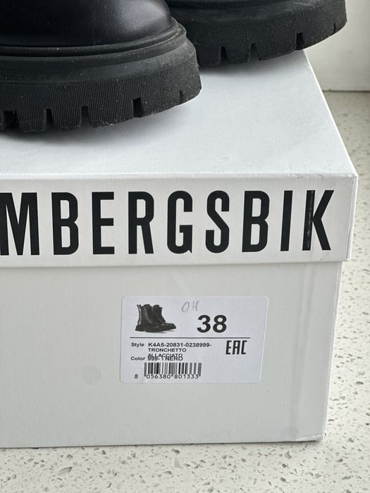 Напівчоботи DIRKBIKKEMBERGS . Стильні на зиму/осінь/весну