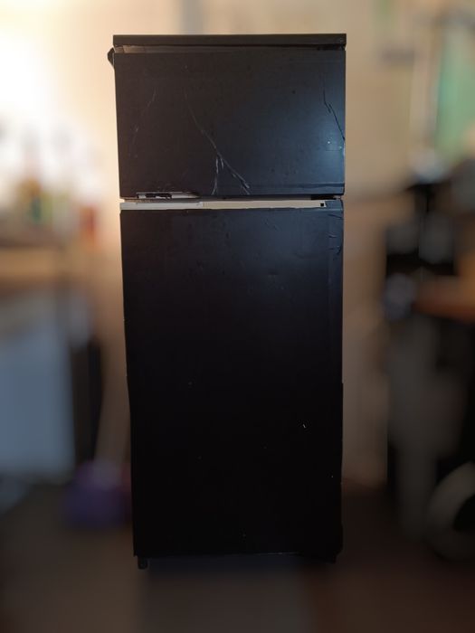 Frigorífico com Congelador