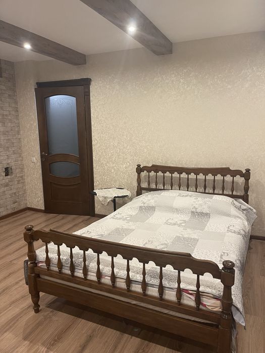 Будинок квартира житло подобово Почаїв