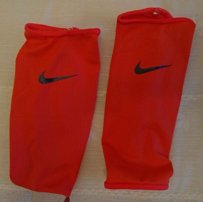 Caneleiras Nike Mercurial M/L (NOVAS)