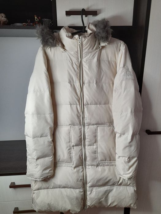 Брендовая зимняя куртка пуховик, 38