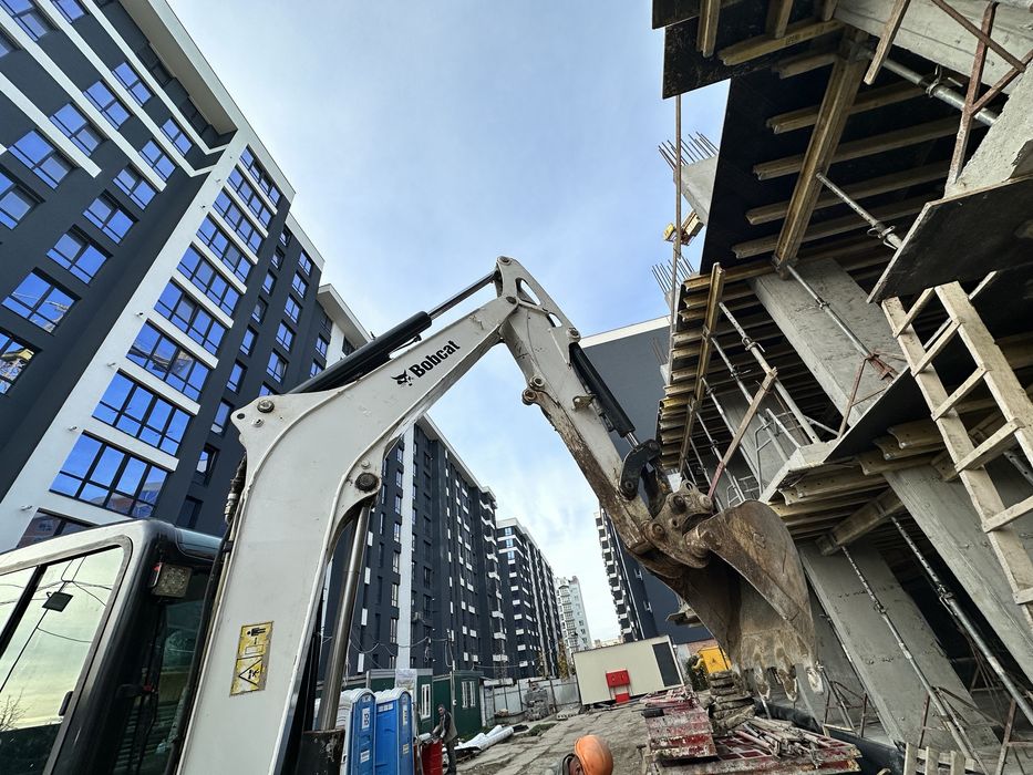 BOBCAT E 50  2012р.в 5тон мініекскаватор