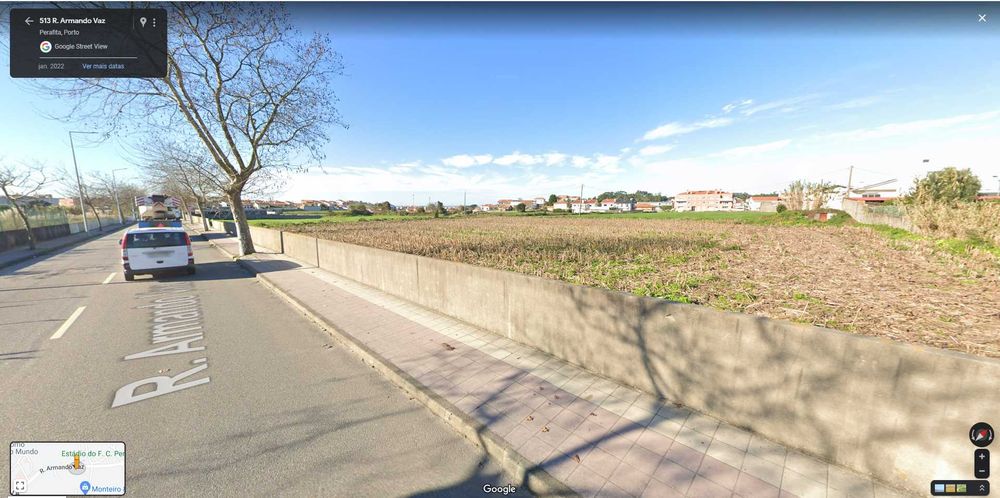 Terreno 4500 m2 com bons acessos tem eletricidade e poço