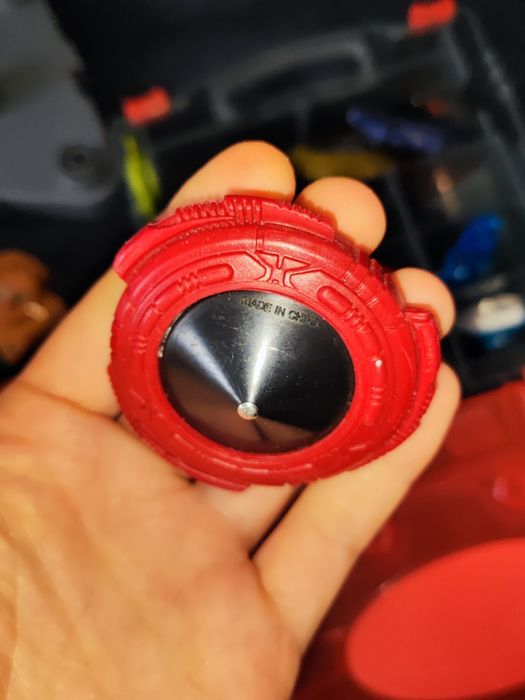 Zestaw Beyblade: Walizka, wyrzutnie, bączki i akcesoria