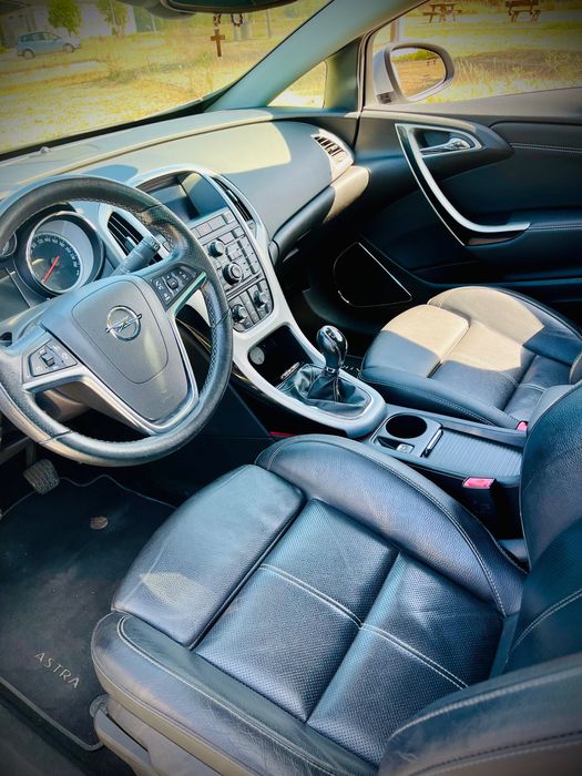 Veículo automóvel Opel Astra GTC 2.0 CDTI 165cv para venda