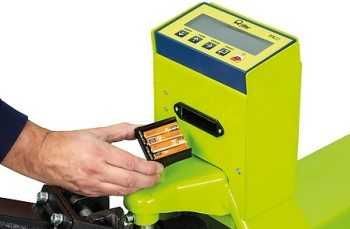 Porta Paletes Manual c/ Balança PRAMAC PX25 Capac. 2500 Kg. AP28
