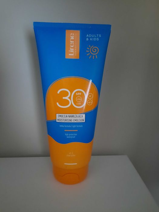 Spf 30 emulsja nawilżająca do ciała przeciwsłoneczna lirene