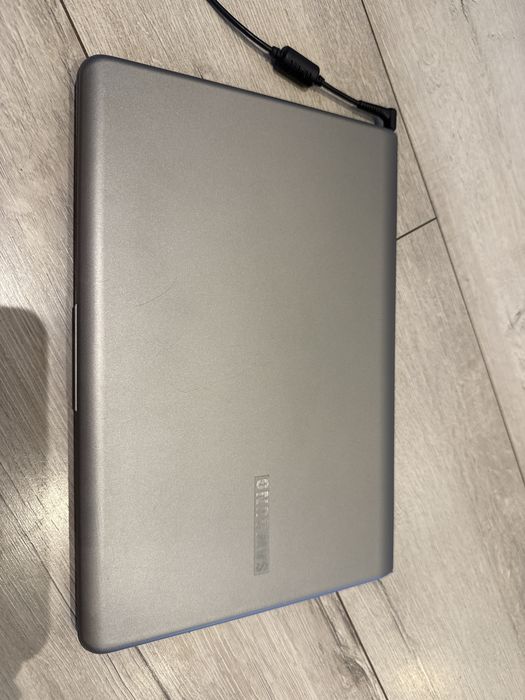 Laprop Samsung series 5 ultra intel core i3