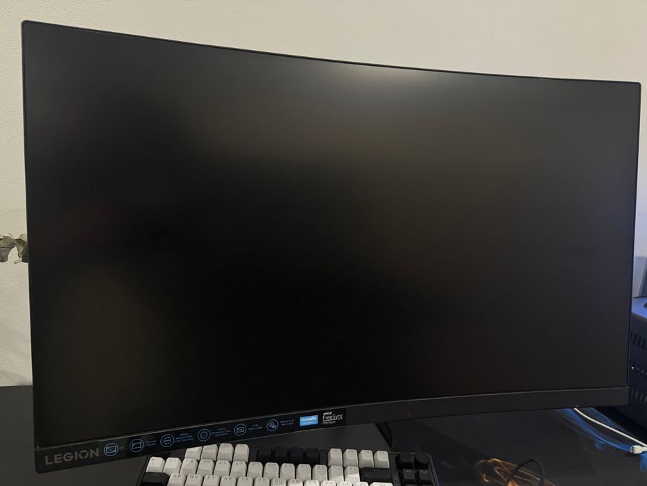 Монітор Lenovo Legion R27fc-30