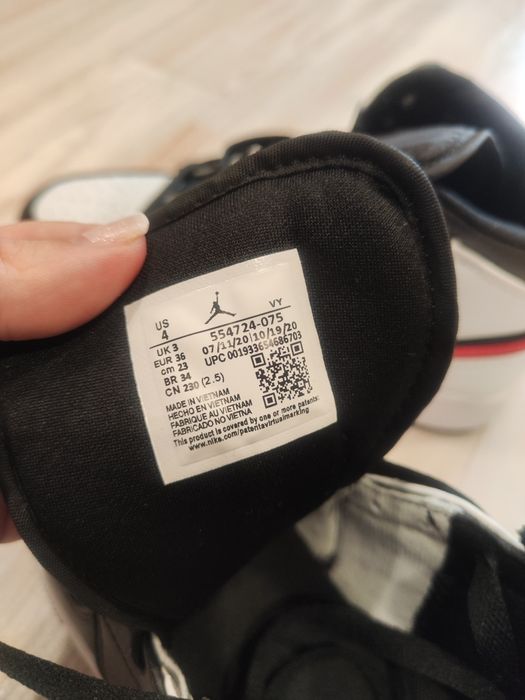 Кросівки Jordan Black Red White 36р.