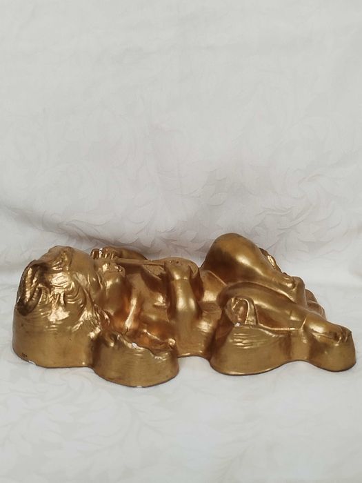 Gipsowa płaskorzeżba aniołek putto amorek do powieszenia