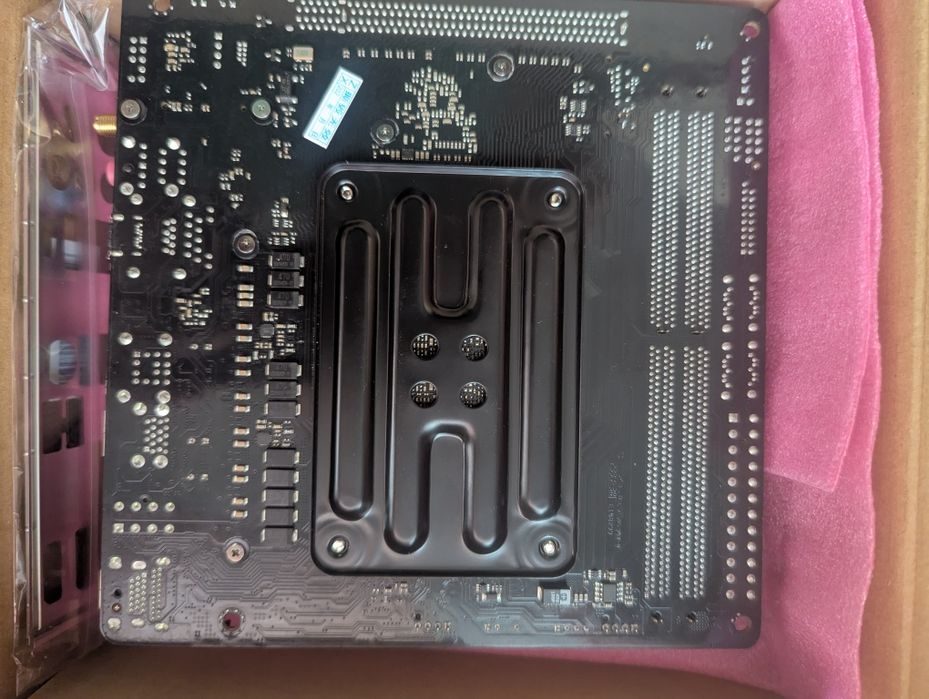 Мат.плата  ASROCK B550M-ITX/AC AM4 B550 mini-itx