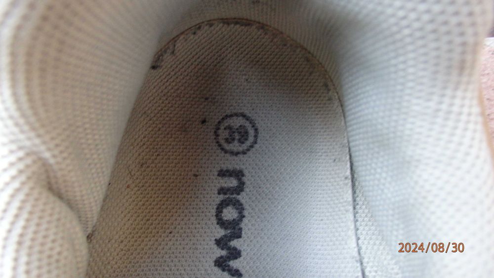 Buty sportowe firmy NowOn rozmiar 39.