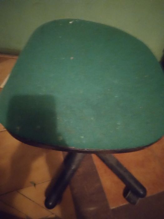 Fitel obrotowy na kółkach  zielony