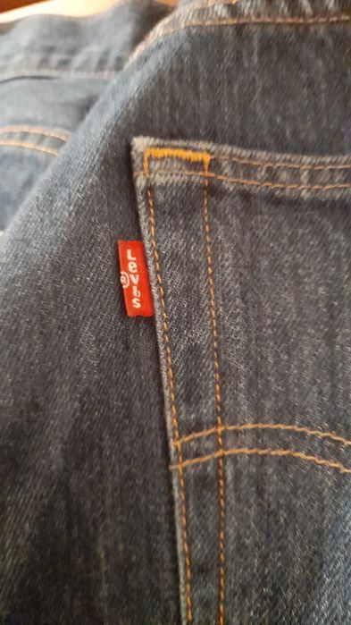 Calças Levi's azuis escuras